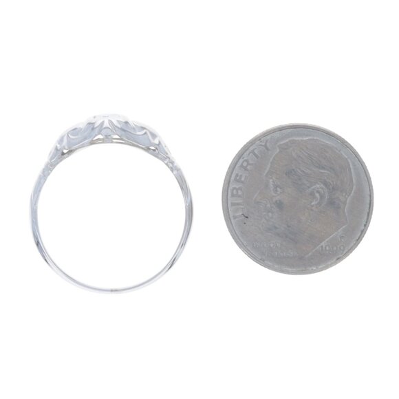 White Gold Diamond Vintage Solitaire Ring - 14k Round Brilliant Hearts